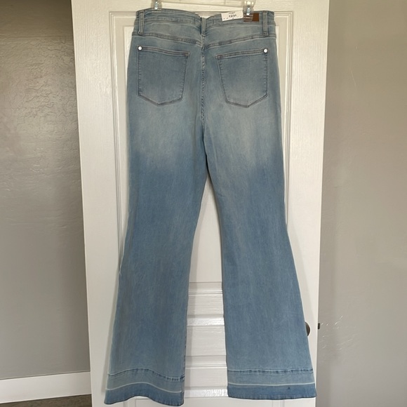 New Judy Blue wide leg jeans - Picture 2 of 5